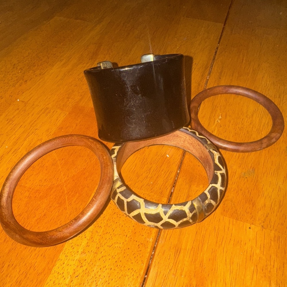 Vintage Bangle Bracelets Set of 4 Chunky Retro African Wood Acrylic Brown Black